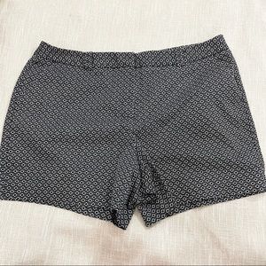 Worthington Chino Modern Fit Black & White Geometric Print Shorts 14